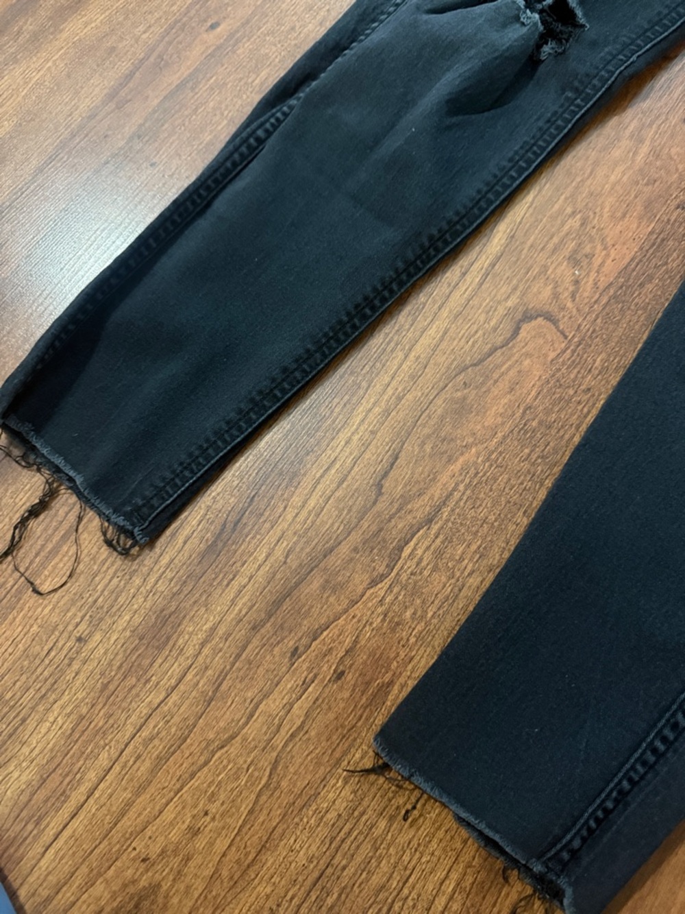 H&M Black Distressed Raw-Hem Skinny Jeans - Picture 2 of 7